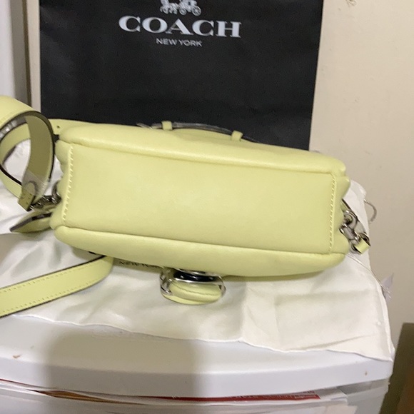 Coach Tabby shoulder bag 18 in Pale lime pillow leather - Picture 7 of 15